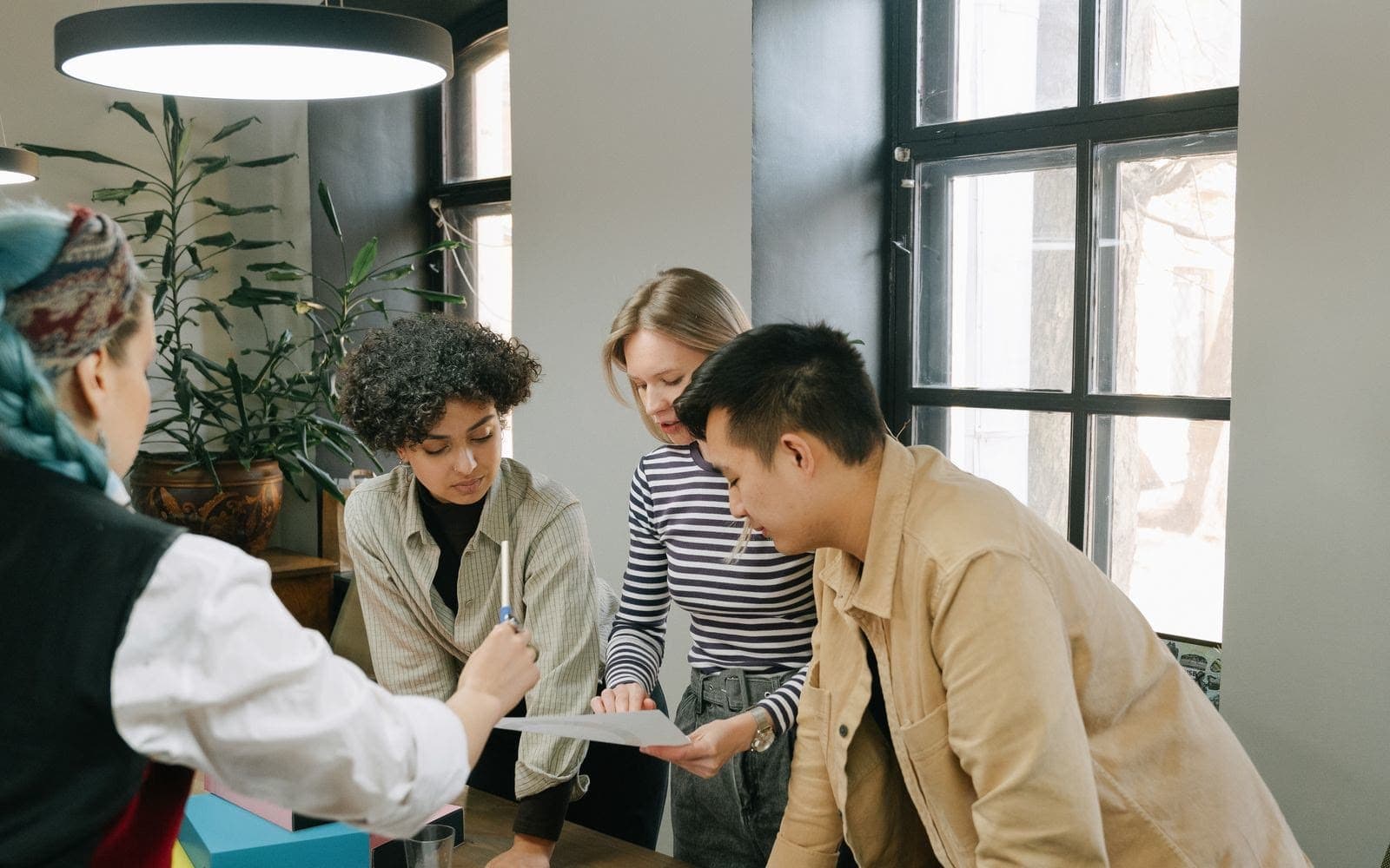 AI Employees in the UAE: Agentic AI Agents for Government and Enterprise in 2026