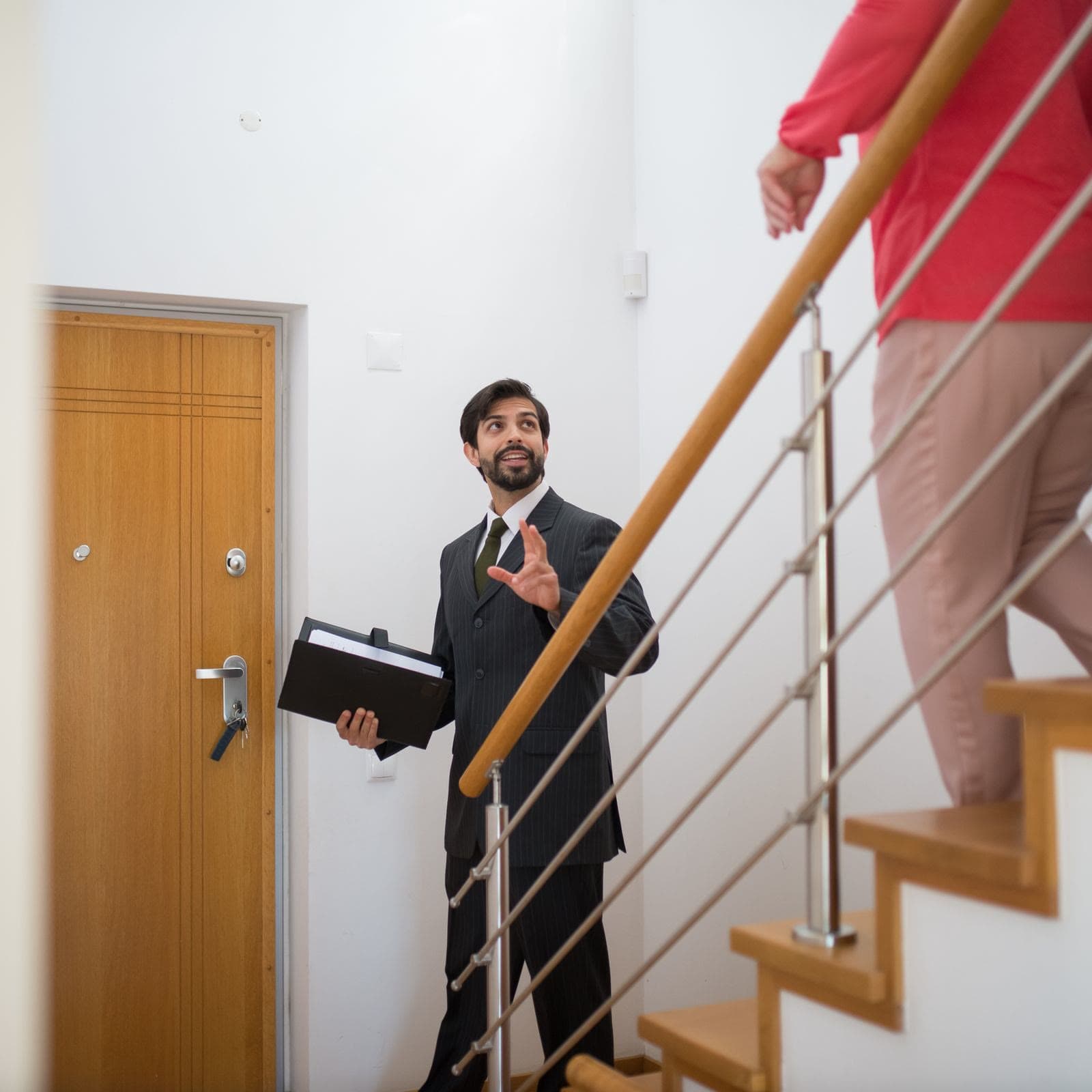 Real estate in Dubai runs on speed — AI makes you first to every lead
